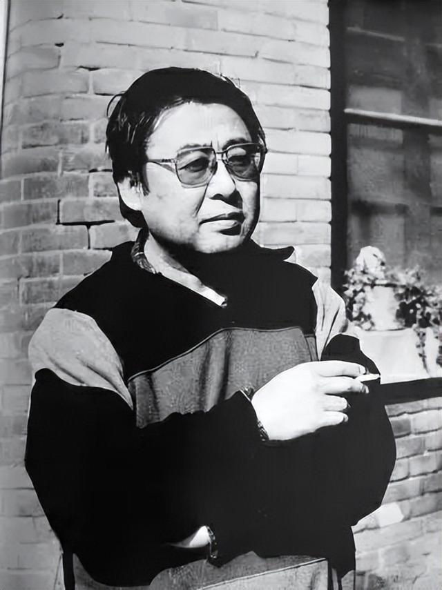 路遥《平凡的世界》：普通并不等于庸俗，我们每个人都可以活得不平凡。中年在平凡中坚