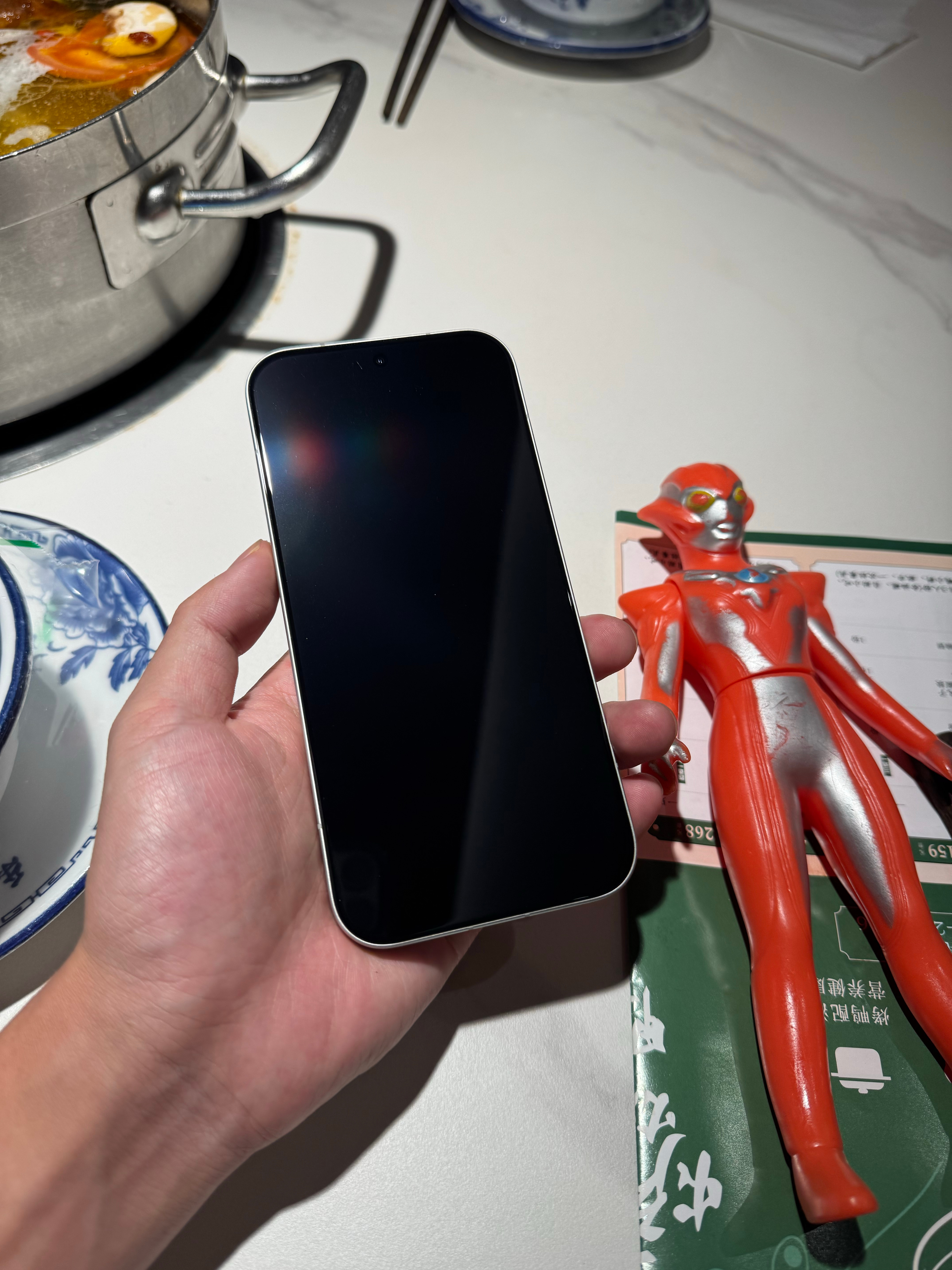 这张膜给我贴爽了，浑然天成，不细看根本看不出这手机贴了膜 ​​​