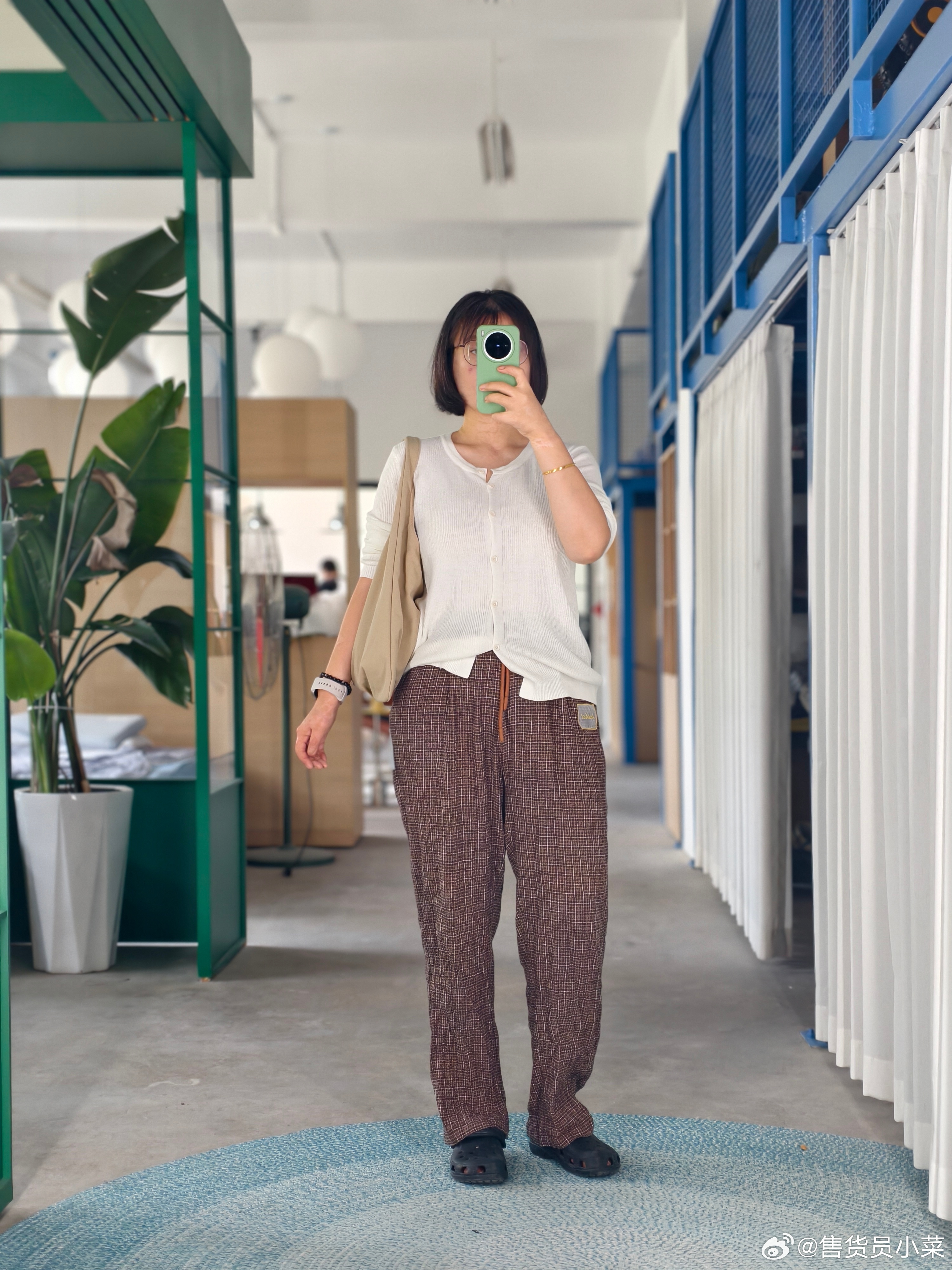 ootd 去洗头了。刚到办公室。 ​​​