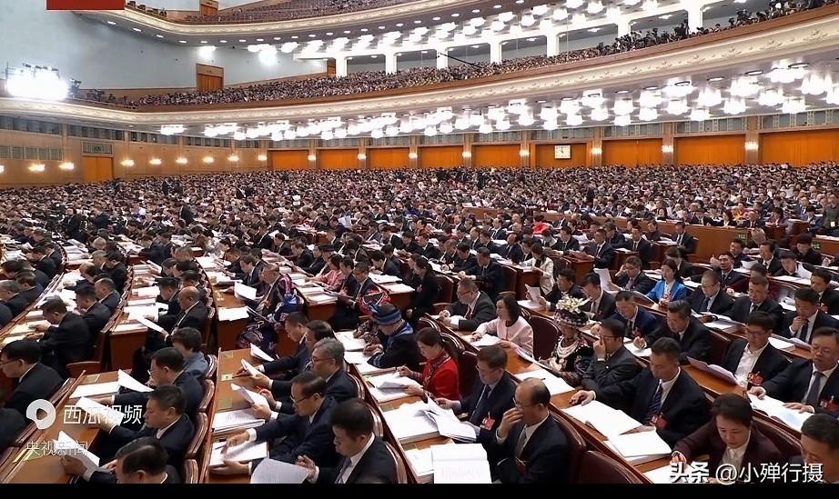 重磅:今天关注两会报道，看到政府工作报告里提到，城乡居民基础养老金月最低标准再提