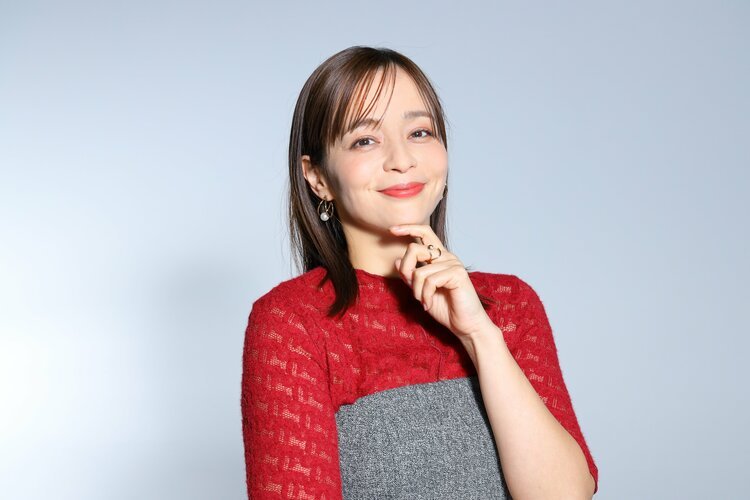 日娱新闻加藤罗莎 加藤罗莎 杂志《双叶社 the change》采访美图。 