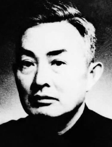 1937年，陈昌浩在返回延安途中，躲在一户老乡家里养病，这天，一个男子突然敲门进