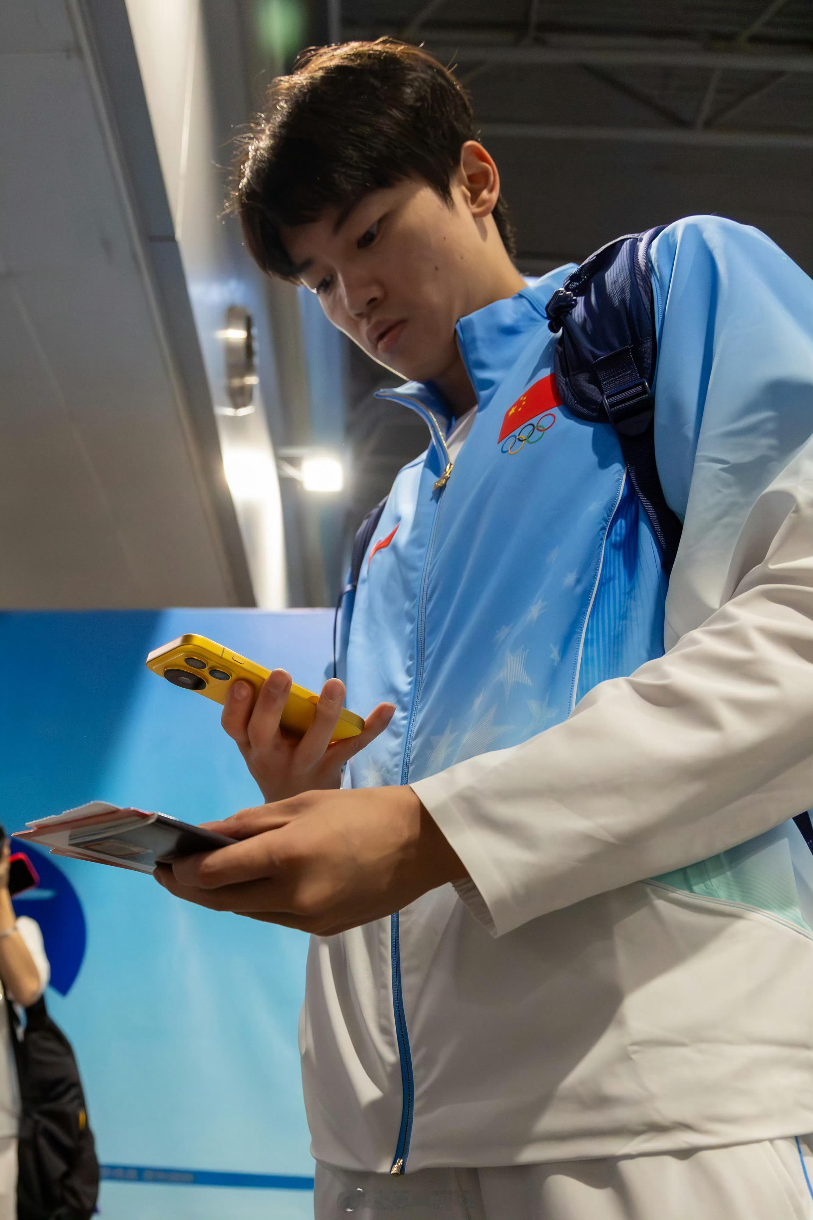 除了我哥哥谁能被这么拍然后出图[允悲] ​​​