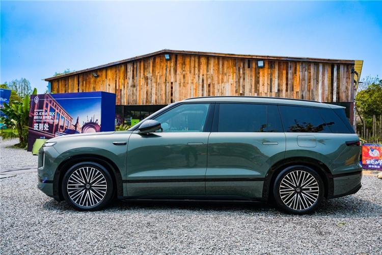 9X的配置是否吸引你ID. ERA 9X表现出十足诚意，副驾零重力座椅、二排副驾