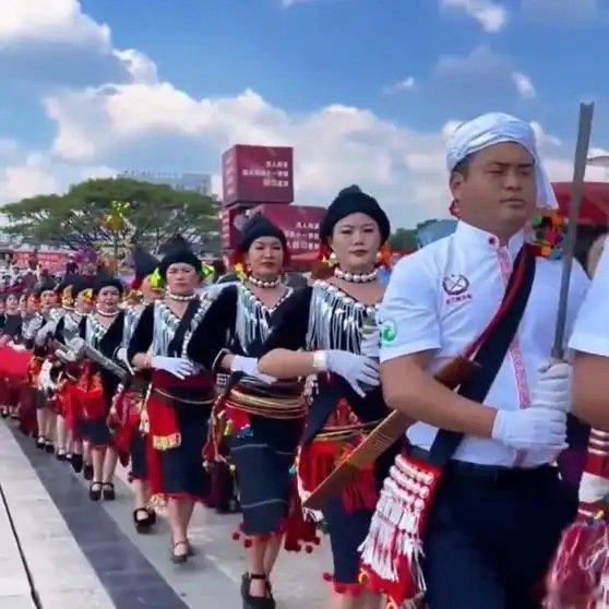 《景颇族目瑙纵歌的完整详细内容》播放量：1.9万点赞量：1010 ​​​