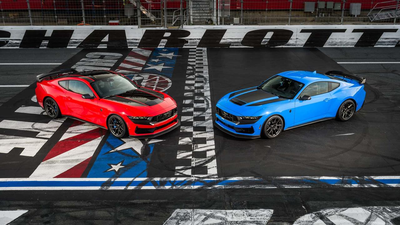 福特赛车零件公司联合 Whipple 推出了一款专为 5.0 升 V8 发动机研