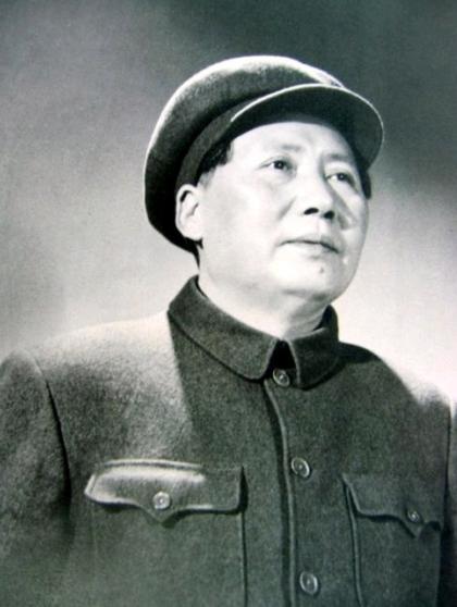 “自古以来凡是领袖，从来没有一个是全能的，唯独中国的毛泽东是个例外！”为什么毛主