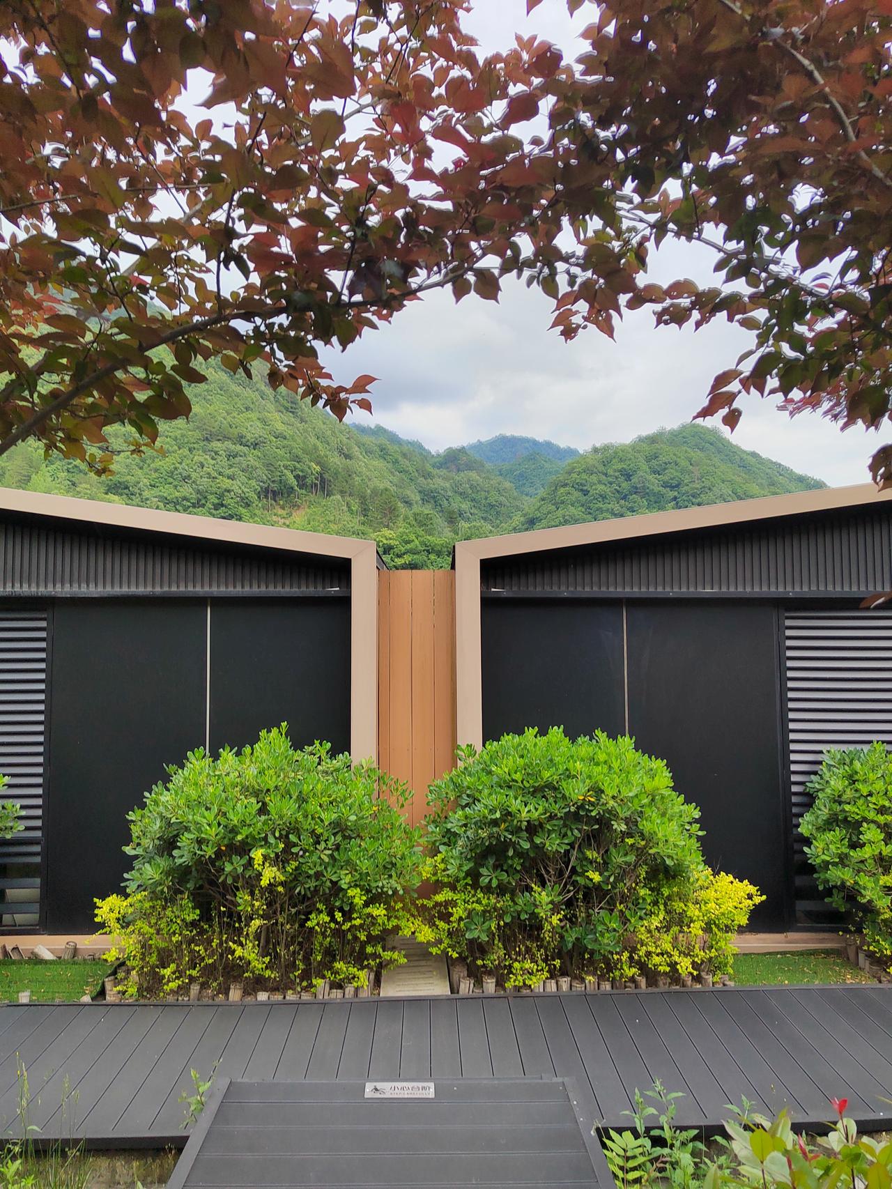 入住携程度假农庄佛坪店
往年曾来佛坪玩，偶然在山间发现了携程度假农庄佛坪店，进来