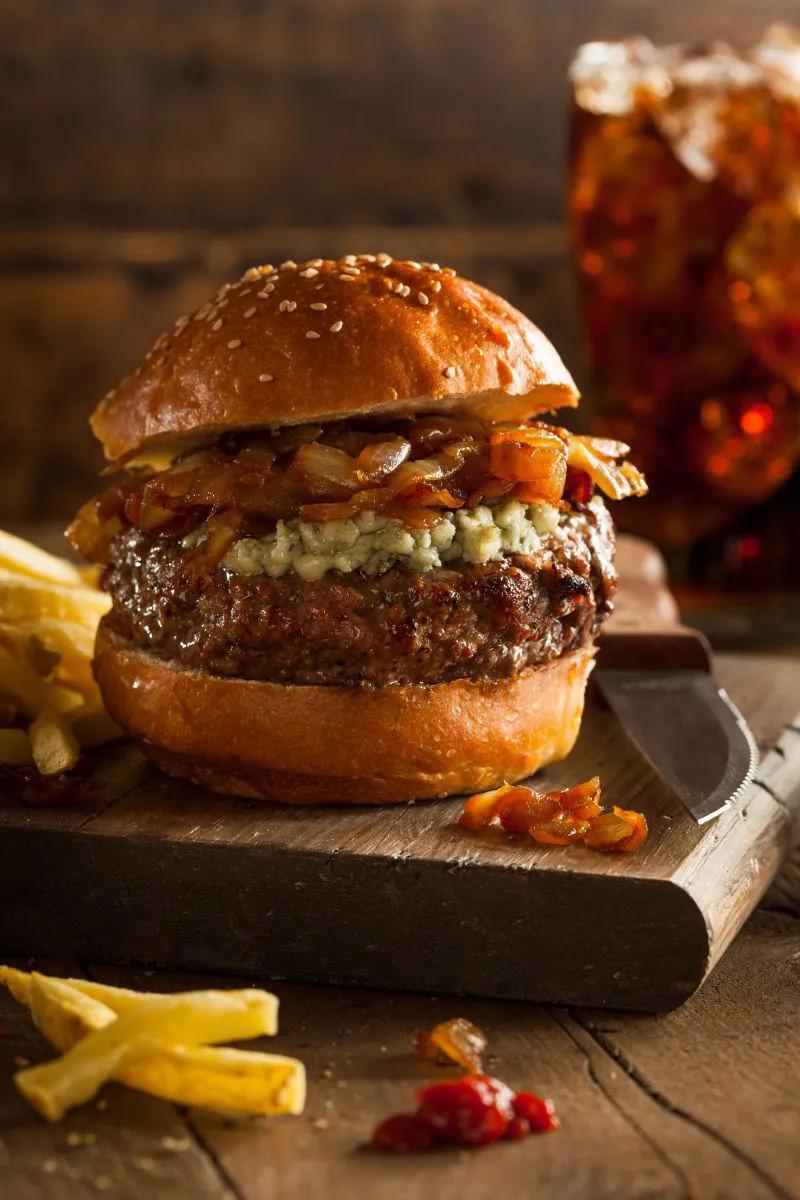 这个浪漫被毁了[捂脸]
2月2日，一媒体报道，湖南郴州一男子想给老婆一个惊喜，在