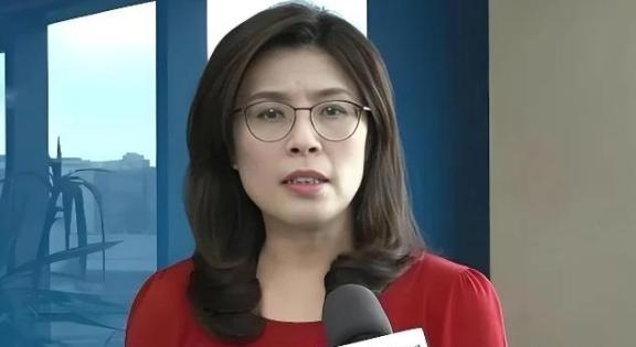 万万没料到，新当选的国民党主席郑丽文，一查才发现她不仅是个“蓝二代”，身上流着那