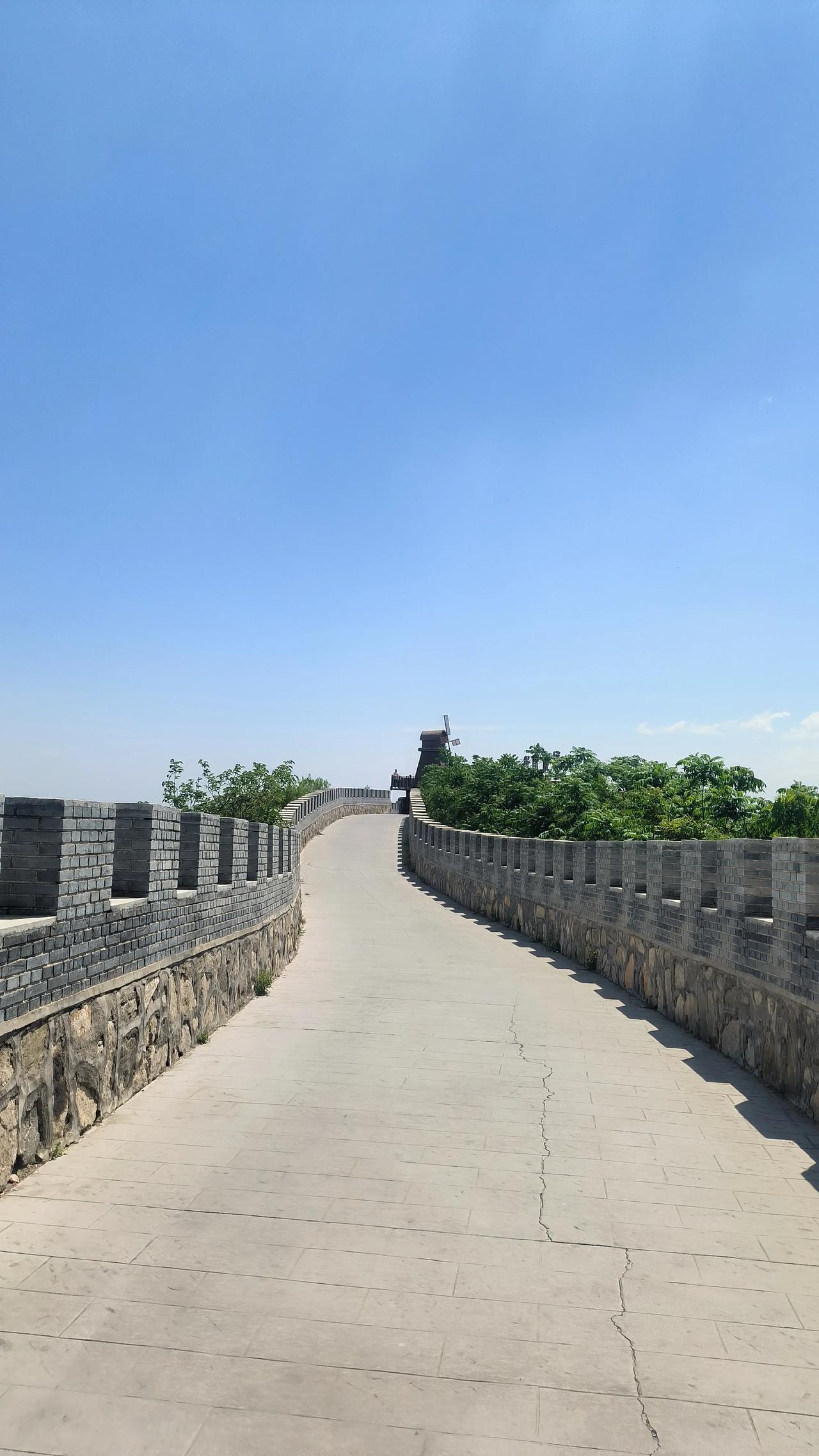 保定市教育局动作真快，早早把中小学春假安排敲定了。春假定在五一假期过后的6号、7
