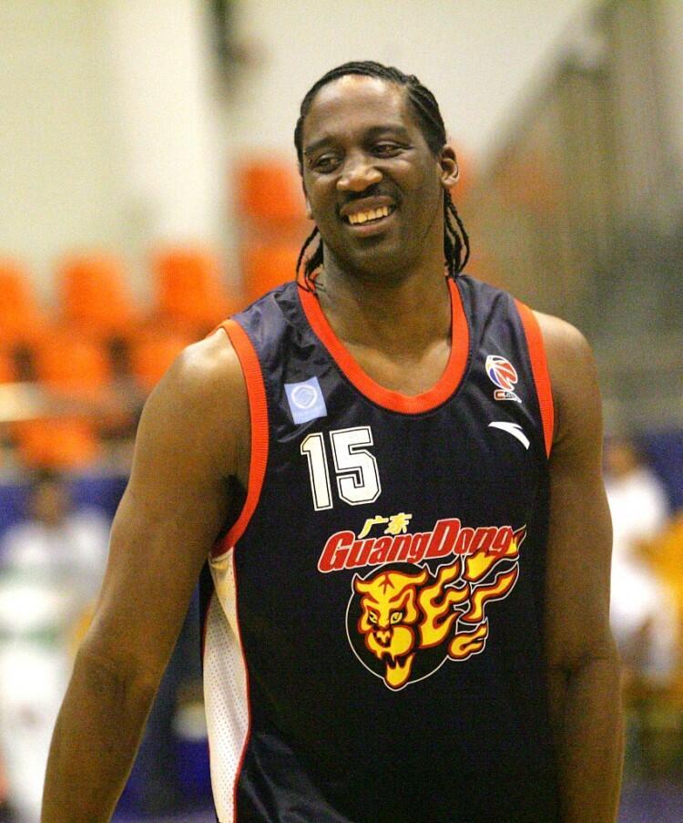 2001-2010年，CBA那些让人惊艳的外援们。Images via 不晚 