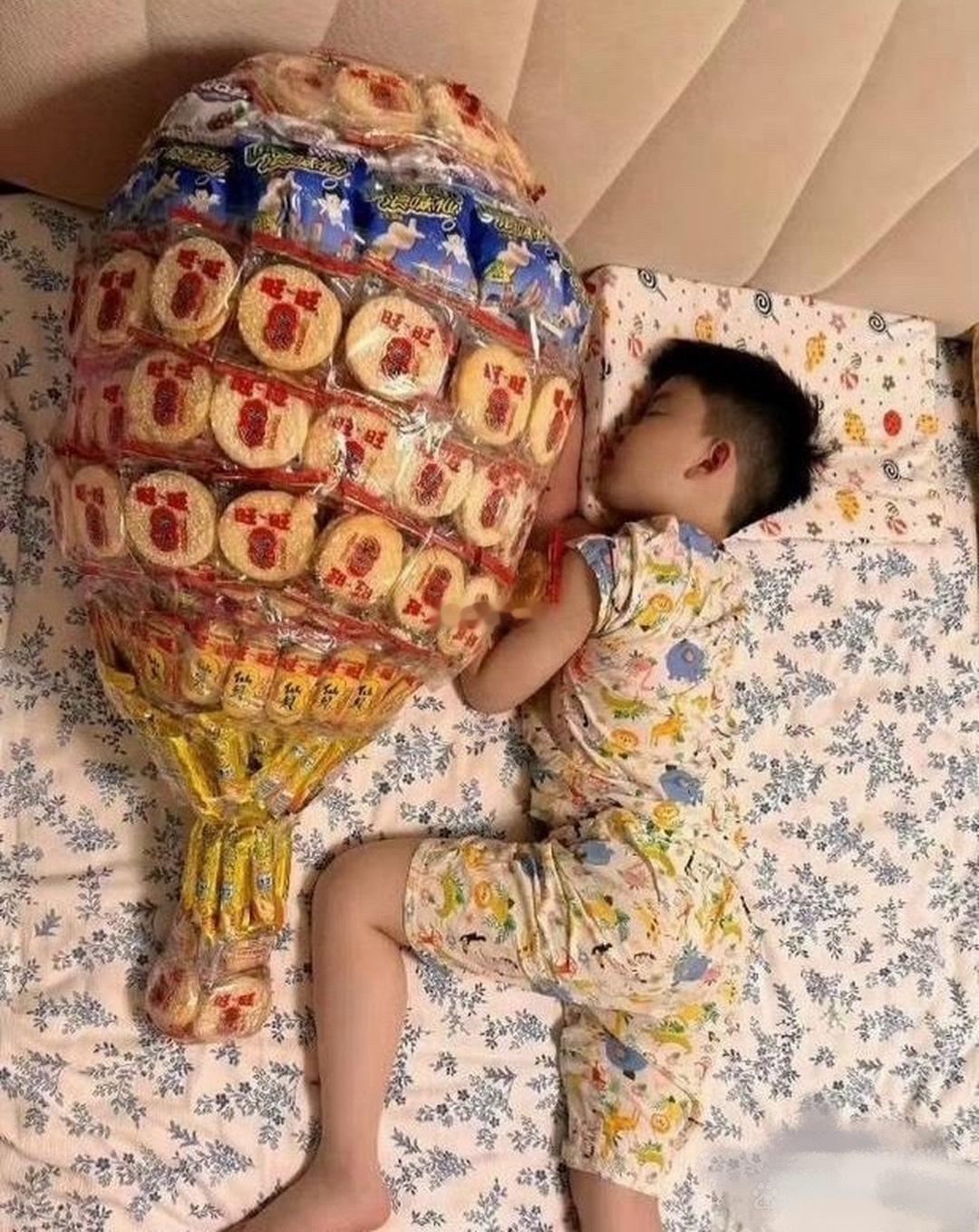 不敢想象，孩子睡醒后有多开心 
