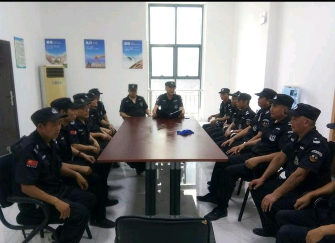 都别嘴硬了，提起保安工作，这个说不好，那个说不干，说句扎心话：你不干，有人干！嘴