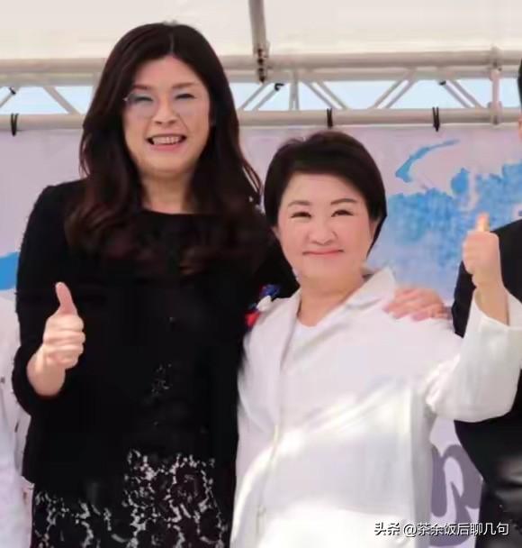 有人就纳闷了：卢秀燕不过就是个台中市长，怎么敢直接跟党主席郑丽文叫板？
 
其实