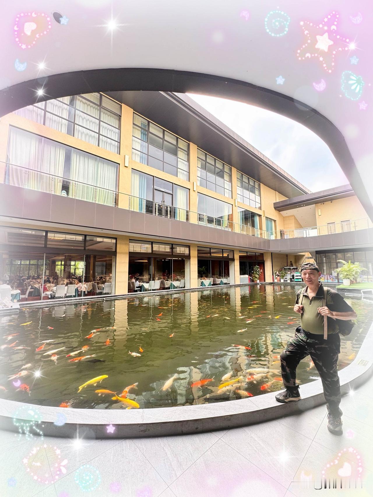 『花潮宴』酒楼是由南海老字号“尖东酒楼”与“禄福酒楼”联手打造的全新星级粤菜品牌