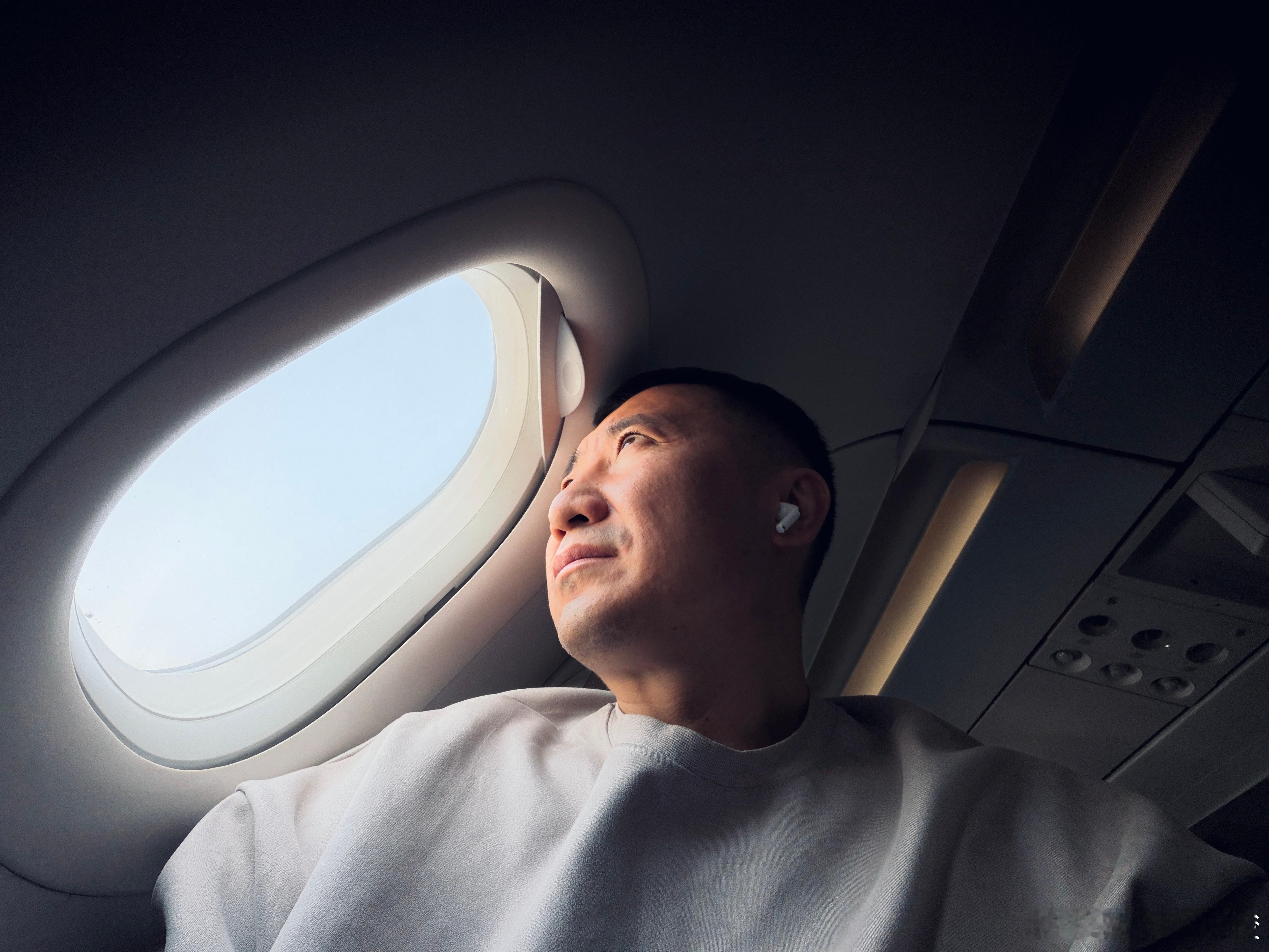 也许那条风景优美的线路，正为你带来坚持下去所必需的能量。好梦~~~ 