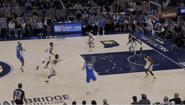 好球！哈滕助飞切特！周琦在哪？
在今天NBA常规赛雷霆对阵步行者的第四节比赛中，