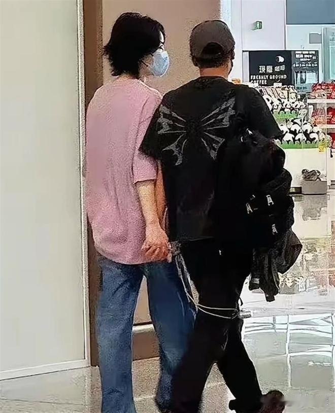 真正的爱本就包含担当与牵绊，如果只贪图恋爱的甜蜜，却拒绝相守、不愿承担责任，只想