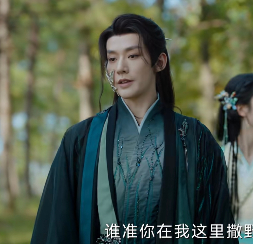 沩沩可太像申公豹了 