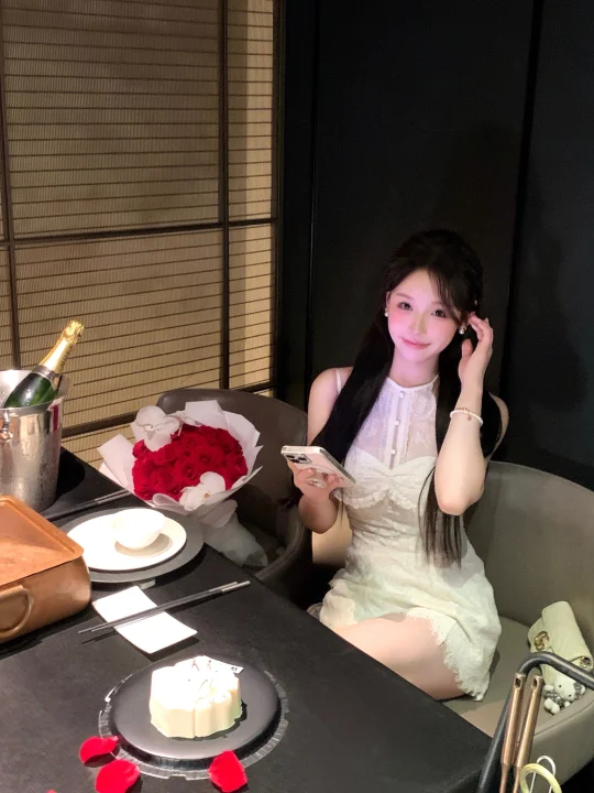 🥂∗ ํ𝐿𝑖𝑣𝑒 𝑢𝑝 𝑡𝑜 𝑙𝑜𝑣𝑒 🥀 ･ ˖˚