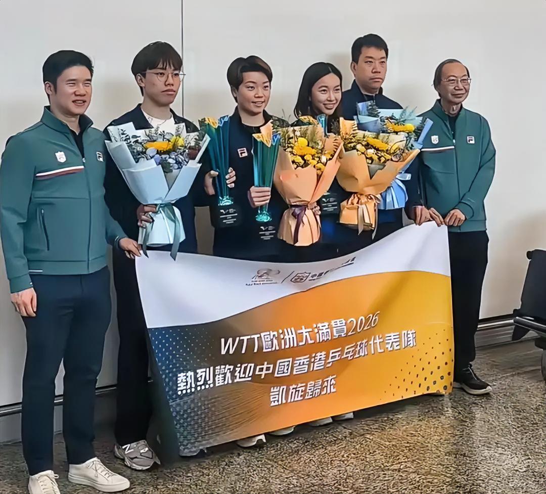 这下好了！杜凯琹真的愿望成真了！他们回香港，不仅有专门接机，他们几个还出现在了T