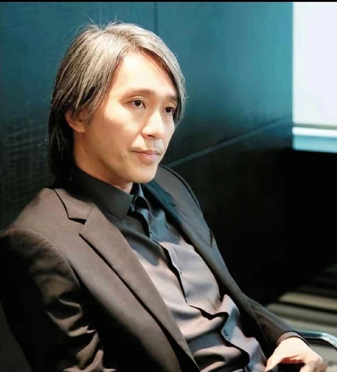 林子聪最近采访说漏嘴了：在周星驰公司上班老板亲自带员工吃大餐，谁手头紧二话不说直