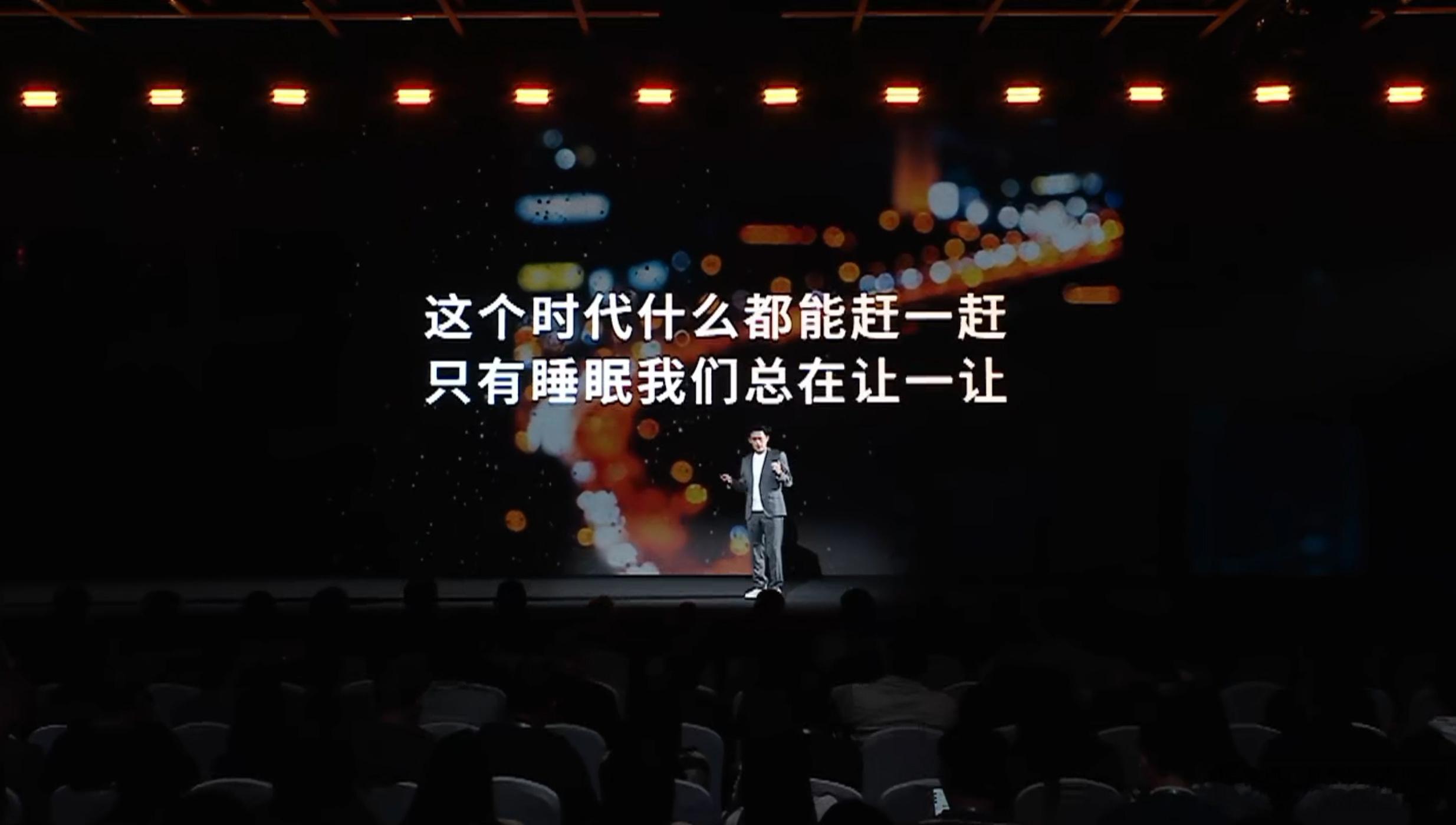 [柯基]确实，晚上睡前稍微刷会儿手机...就凌晨1点左右了 ​​​