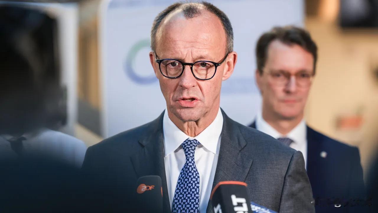 民调：41%的德国人认为更换默茨将助力基民盟/基社盟联盟
 
福萨民调机构的调查