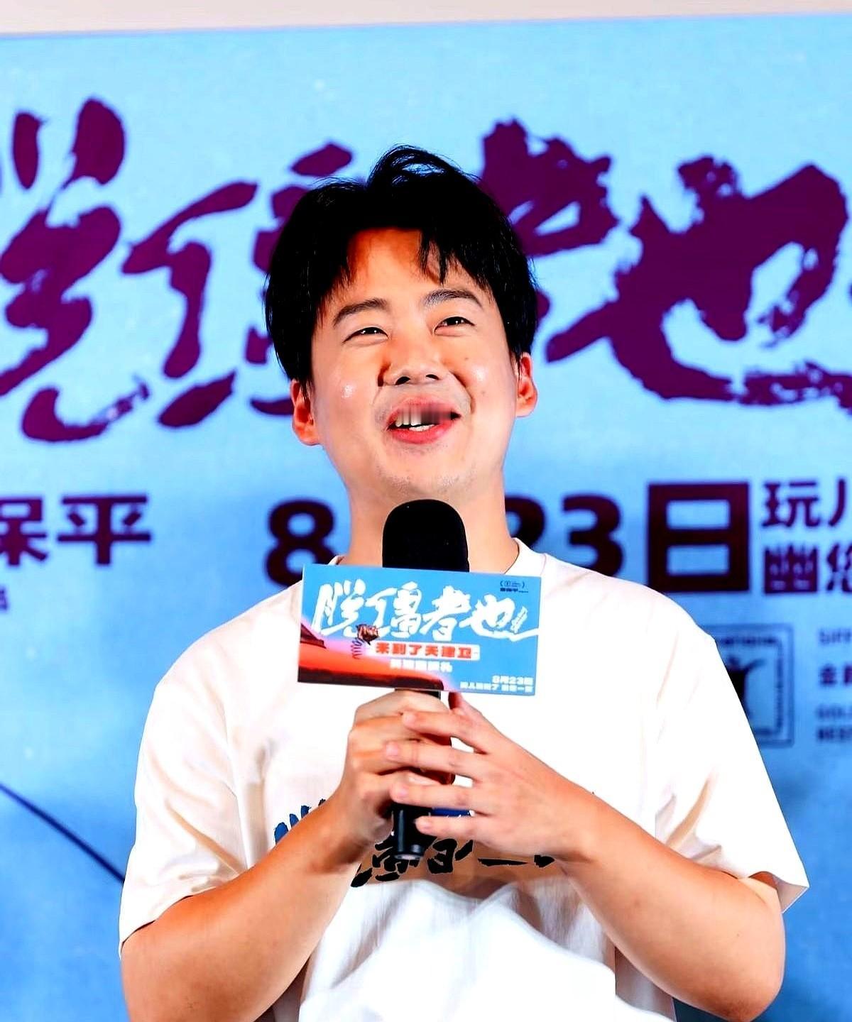 郭麒麟凭啥让人闭嘴？

不是科班、顶着星二代帽子，郭麒麟最怕别人说他靠爹。

他