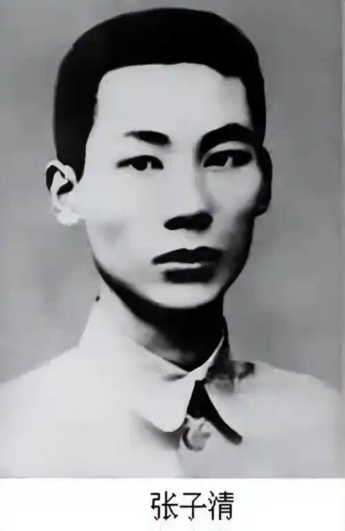 我军陷入苦战，一神秘部队突然来救，毛主席：我的关云长来了。1927年，“四一二政