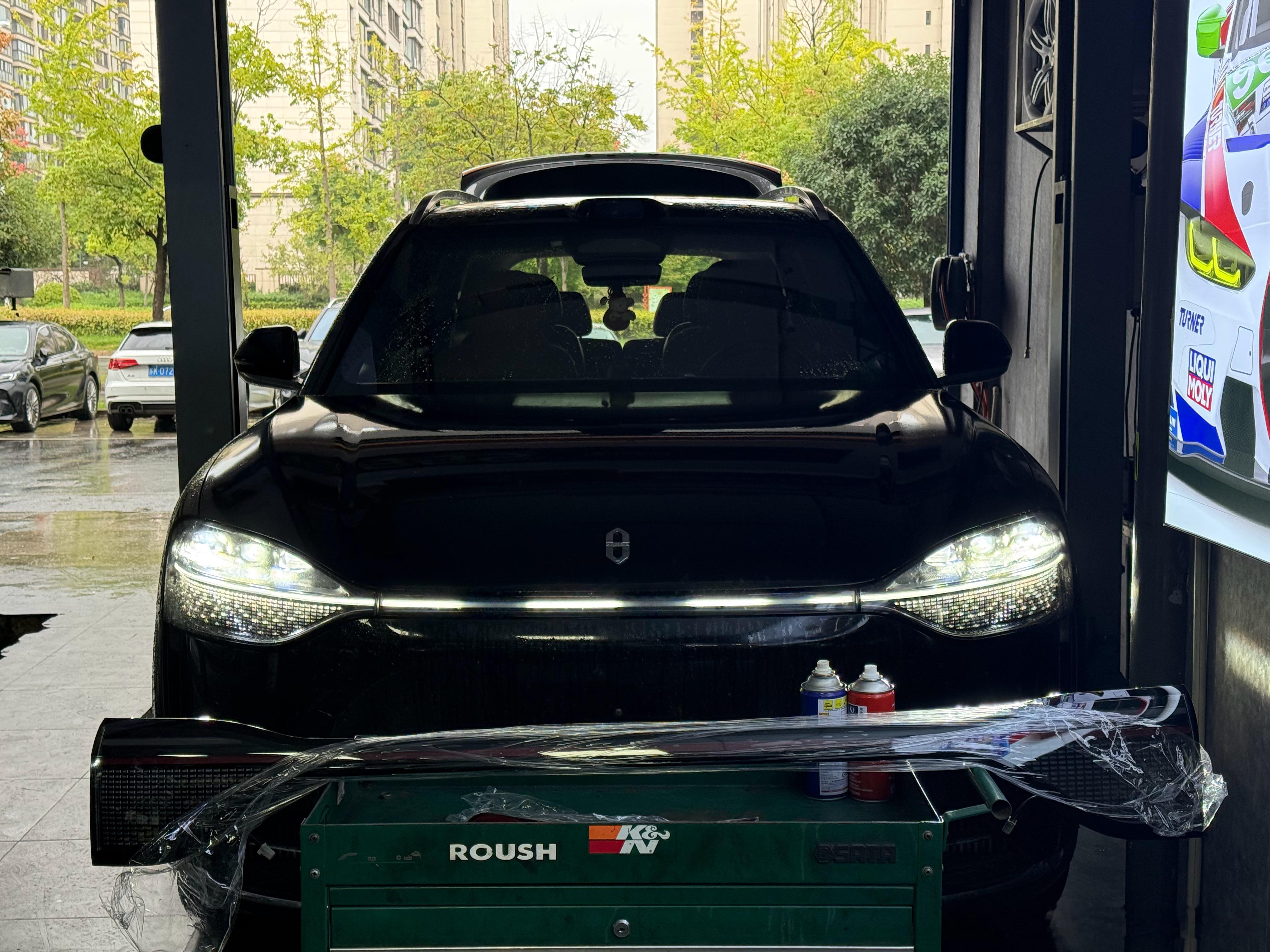 问界M9 更换贯穿式尾灯 保险杠灯！ 扬州