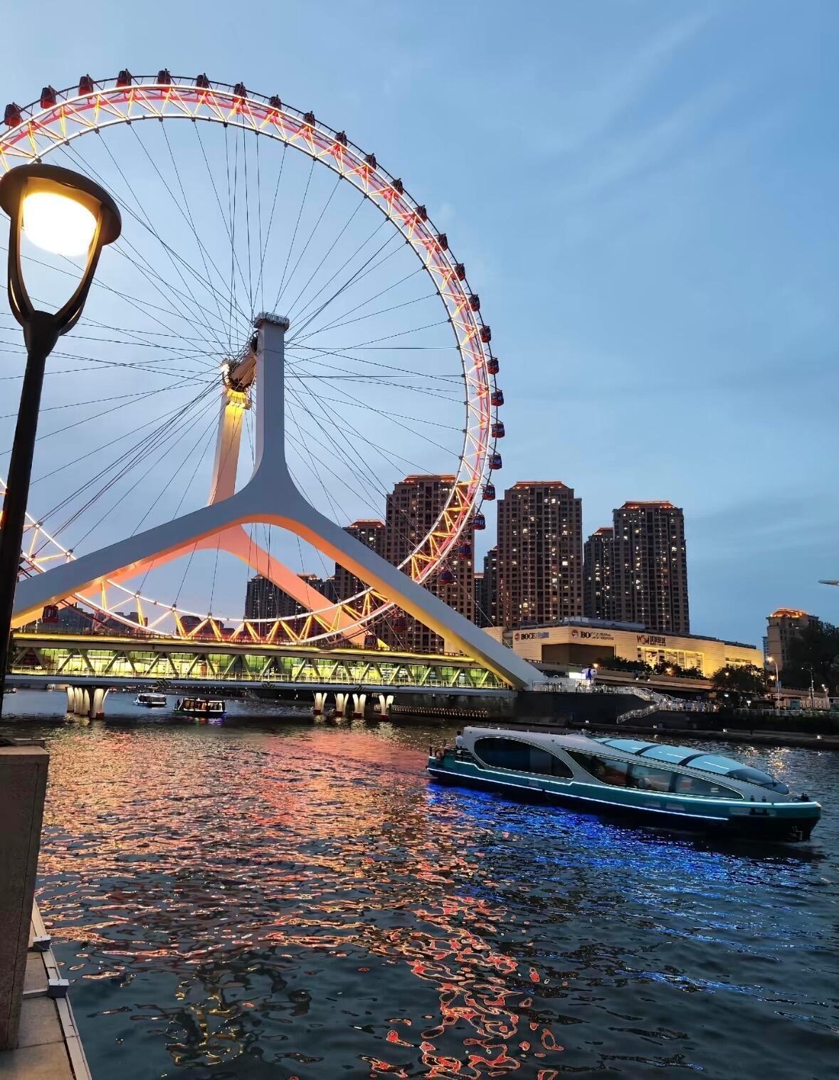 “十四五”收官之际，天津在时光卷轴上绘就奋进图景。五年来，这座城市活力迸发：上合