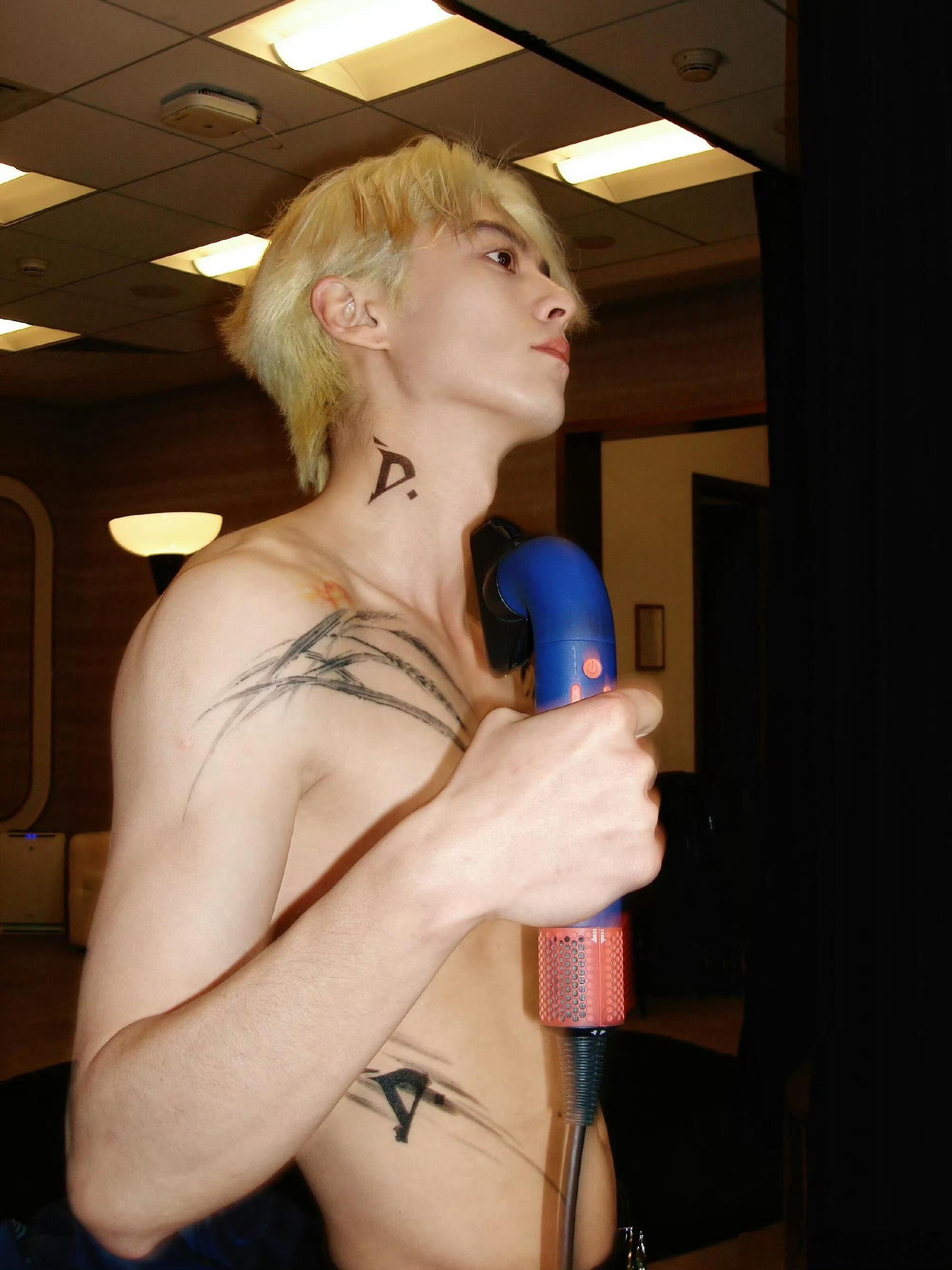 窝猴慷慨大方的 