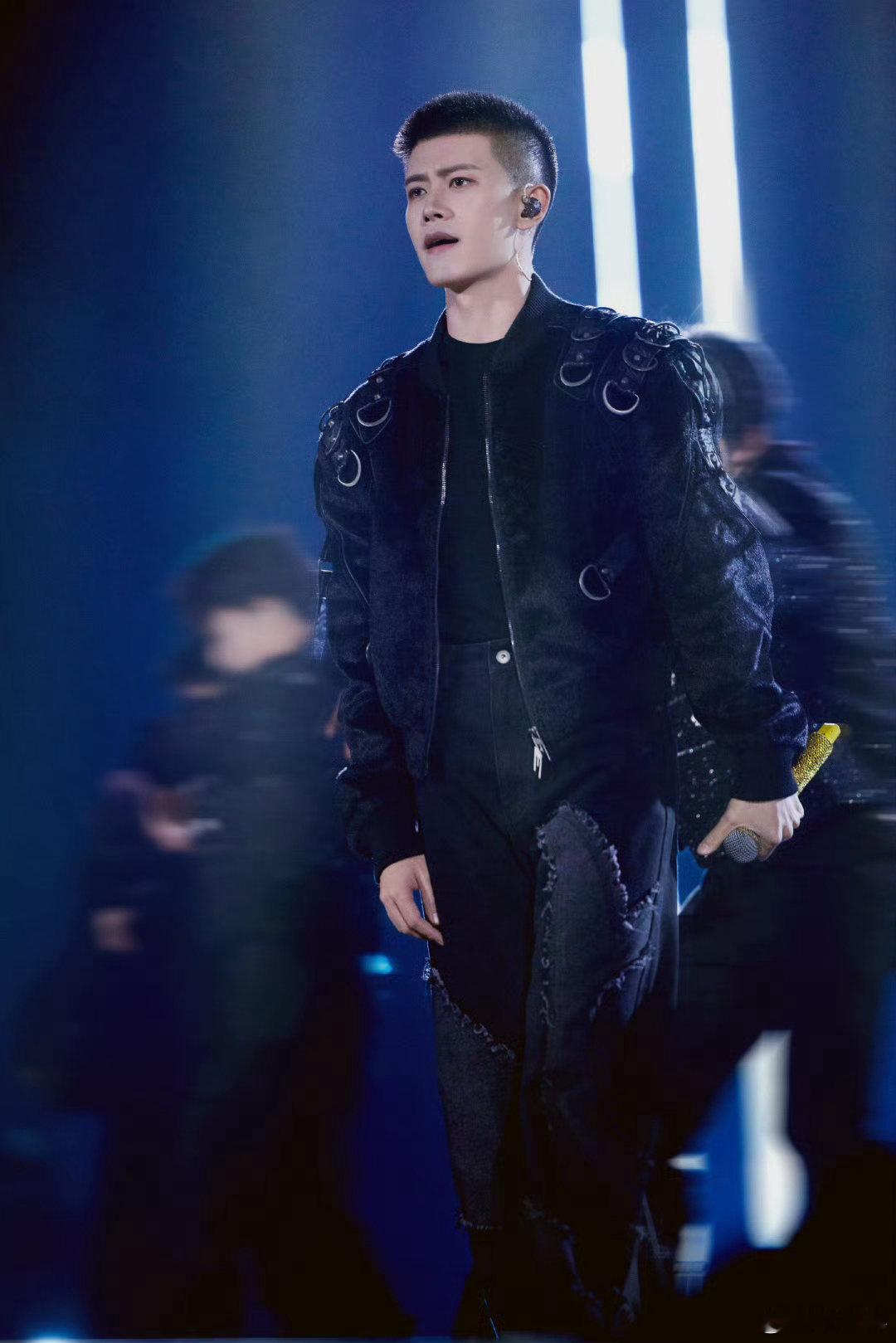 任嘉伦江苏卫视跨年首秀 江苏卫视跨年第三波阵容官宣 任嘉伦江苏卫视跨年首秀官宣！