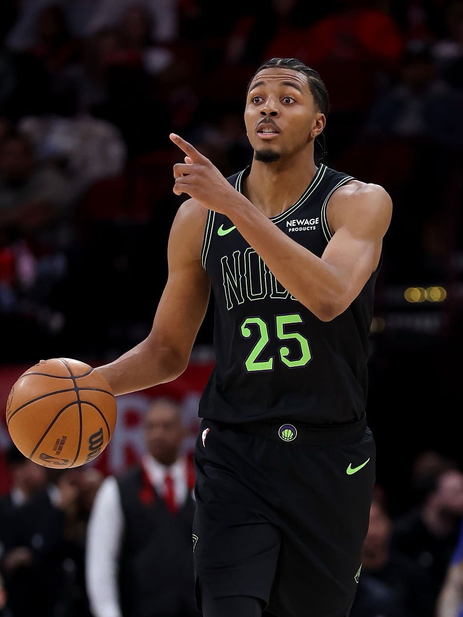 Slater：勇士继续对特雷-墨菲感兴趣。“我一直听到勇士对墨菲很感兴趣，而且这