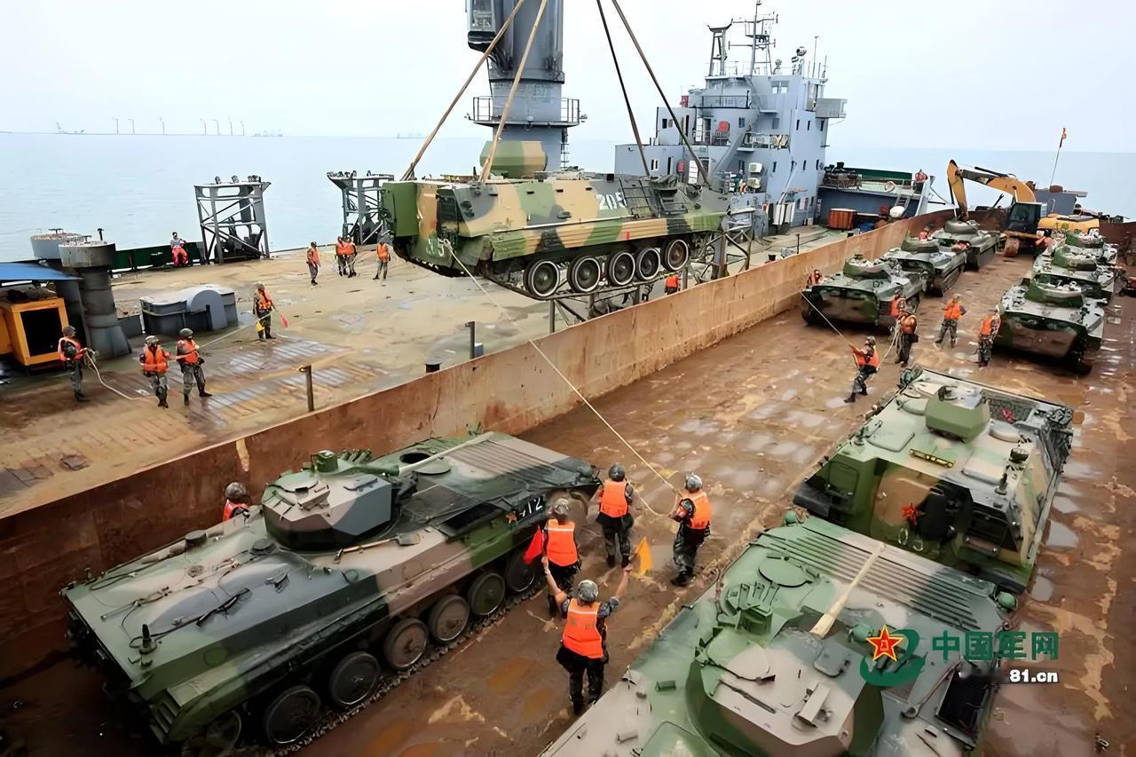 我觉得现在的关键问题，是如何克服陆军重型武器如何秘密装船起运。因为我们不能给台岛