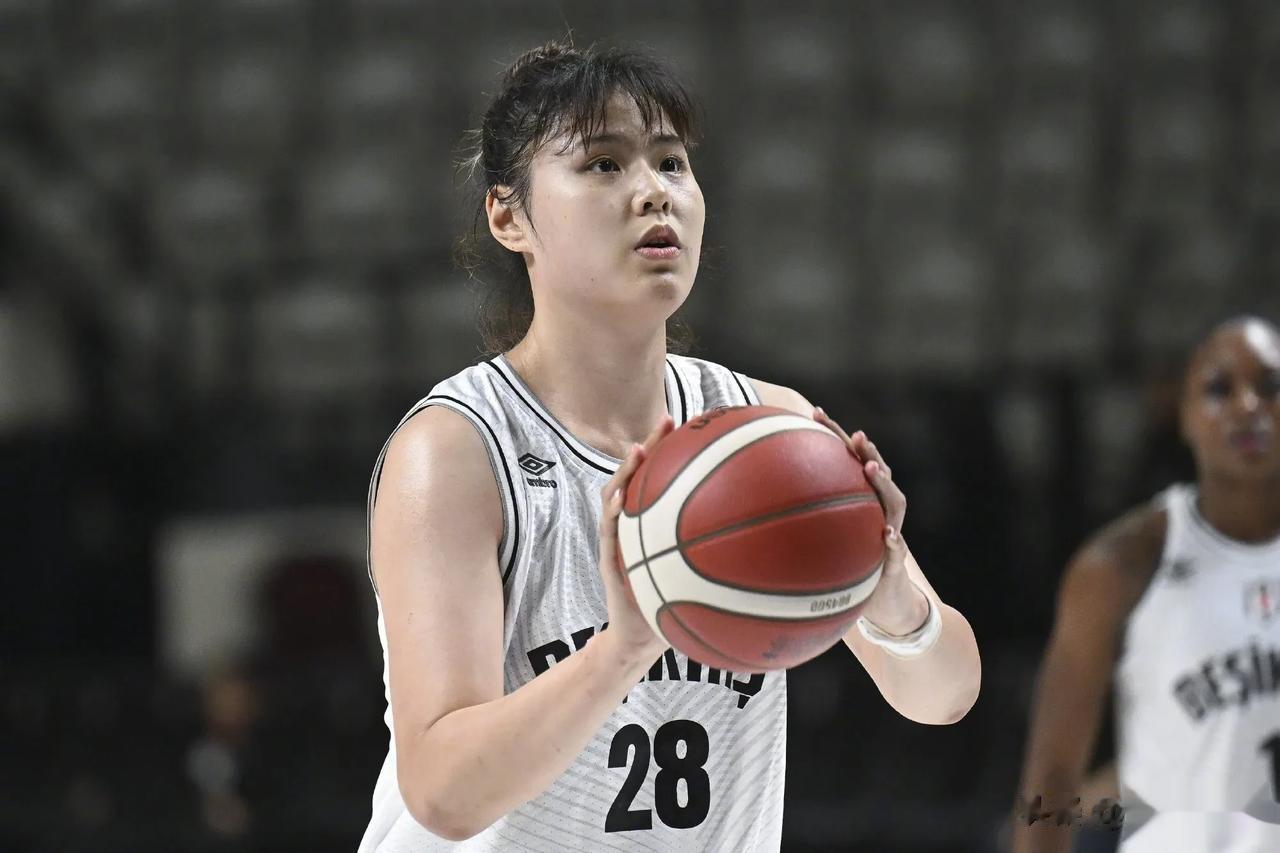 状态火热，中国女篮，李月汝，在FIBA2023年女子欧洲杯常规赛E组比赛，出战3