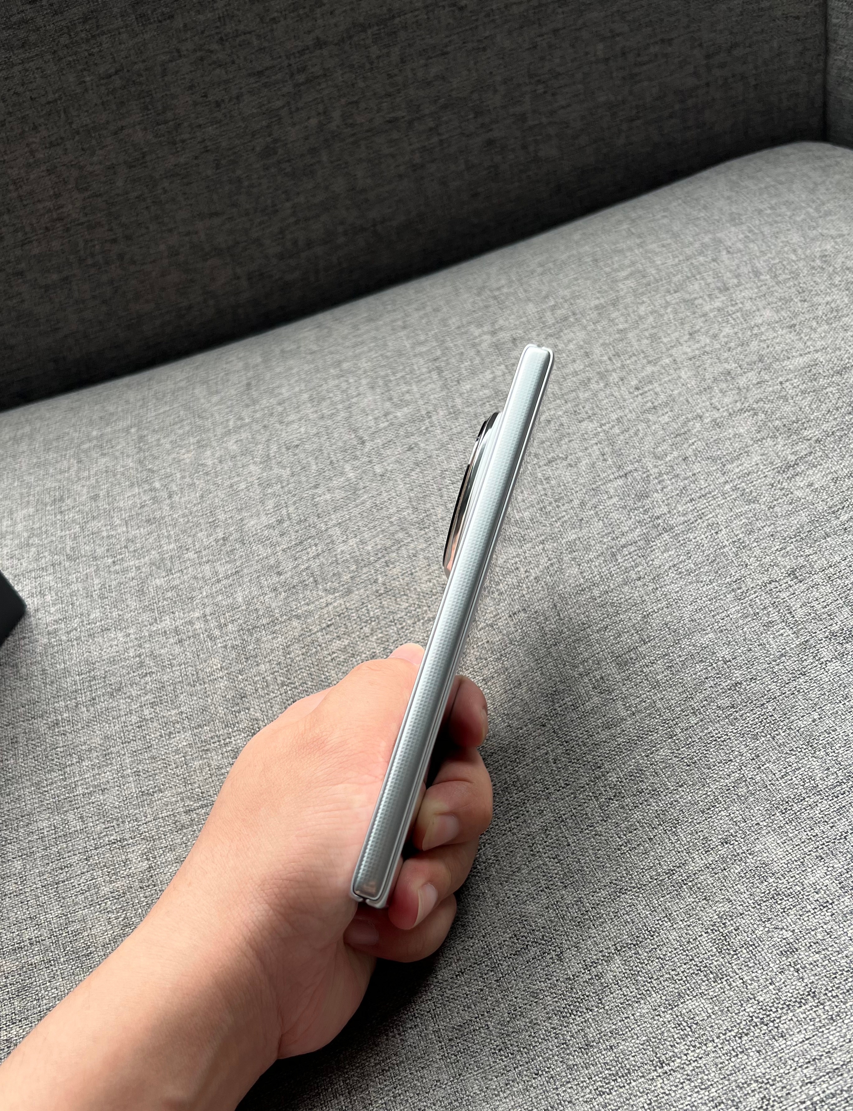 荣耀Magic V6 12+256G 雪域白，99新全套，整机非人为损坏全国联保