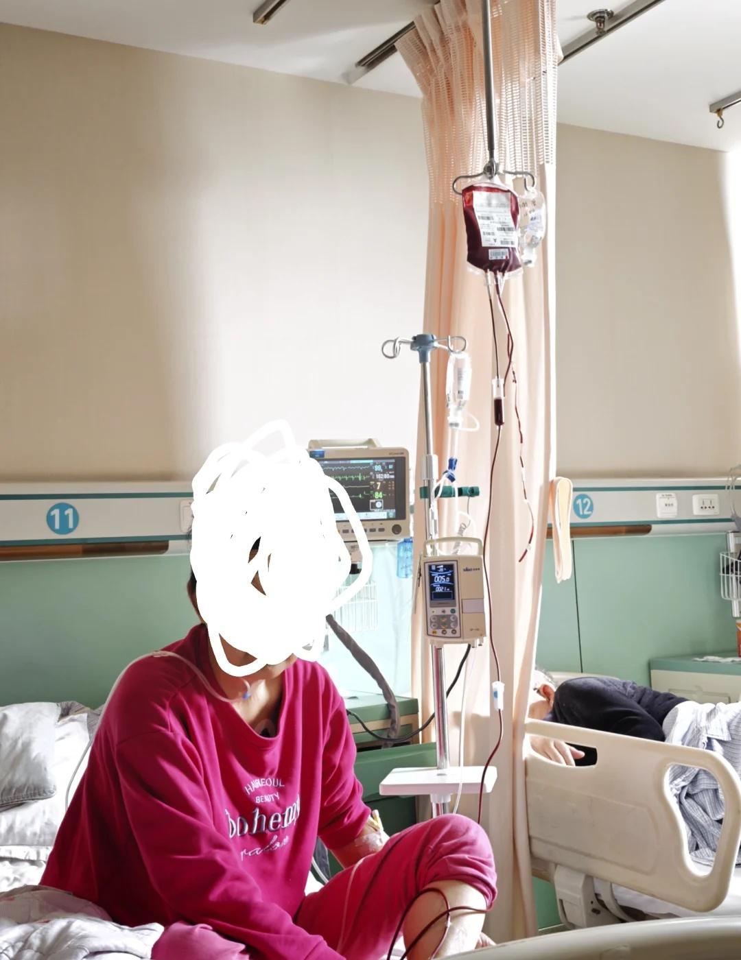 希望榆次有爱心人士能够帮助我的妈妈，胃出血需要输血，还需要400ml. 在万达广