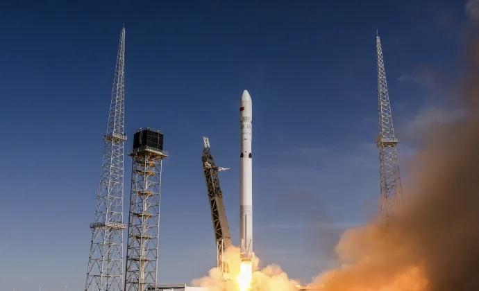 6月1日，长征十二号乙运载火箭首飞成功。

(来源 : 人民日报)