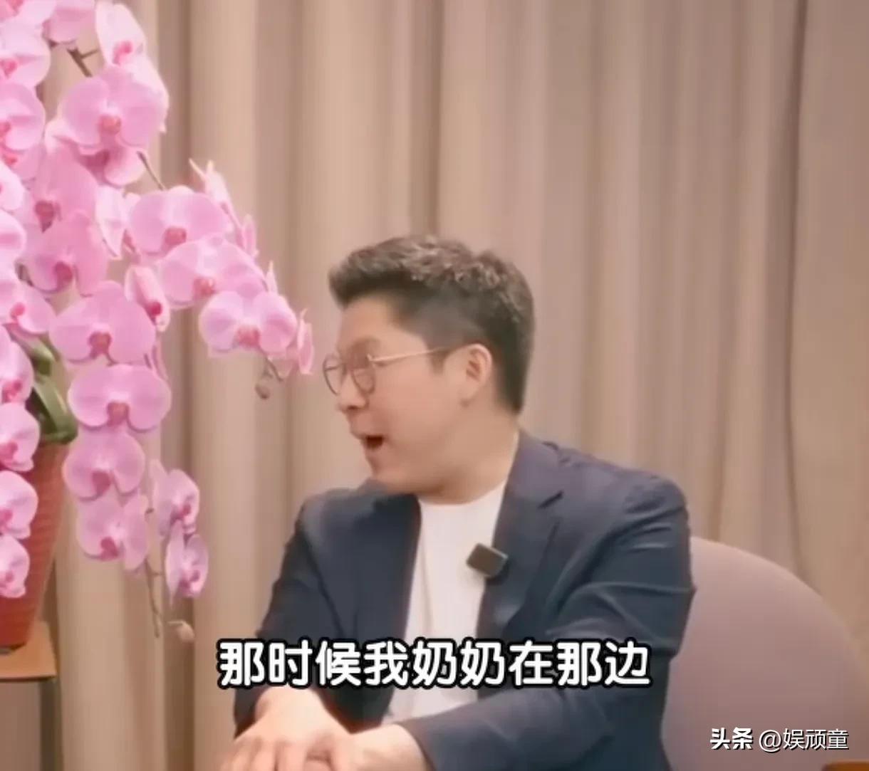 霍启刚透露，郭晶晶的粤语好，是“逼”出来的！
郭晶晶刚到香港，与霍启刚奶奶两个人