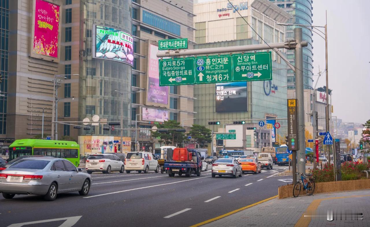 韩国人当真不了解自己国家面积小吗？
 
 
我觉得他们应该是不知道的，不知他们大