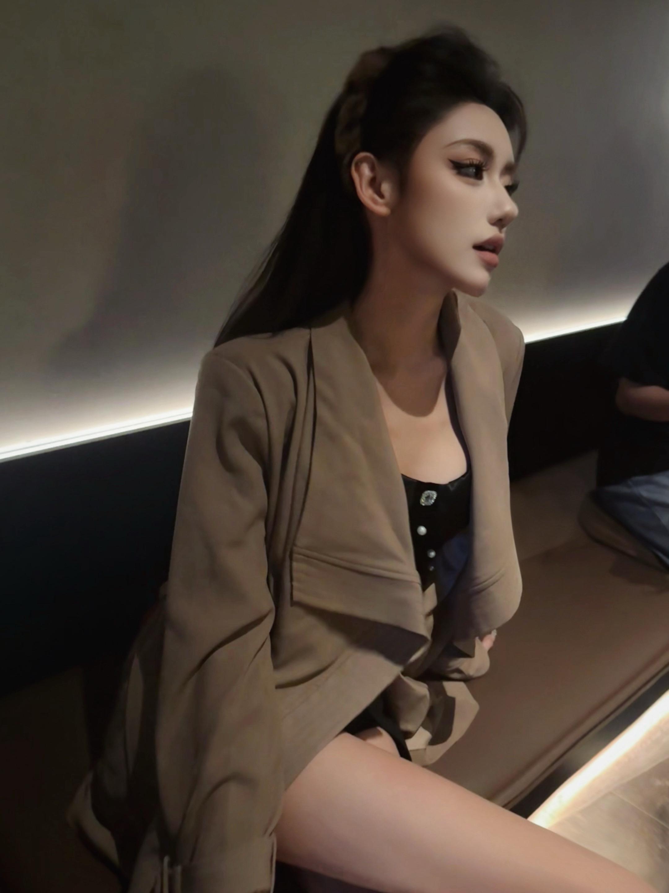 好想给你发消息 可是上条你还没回