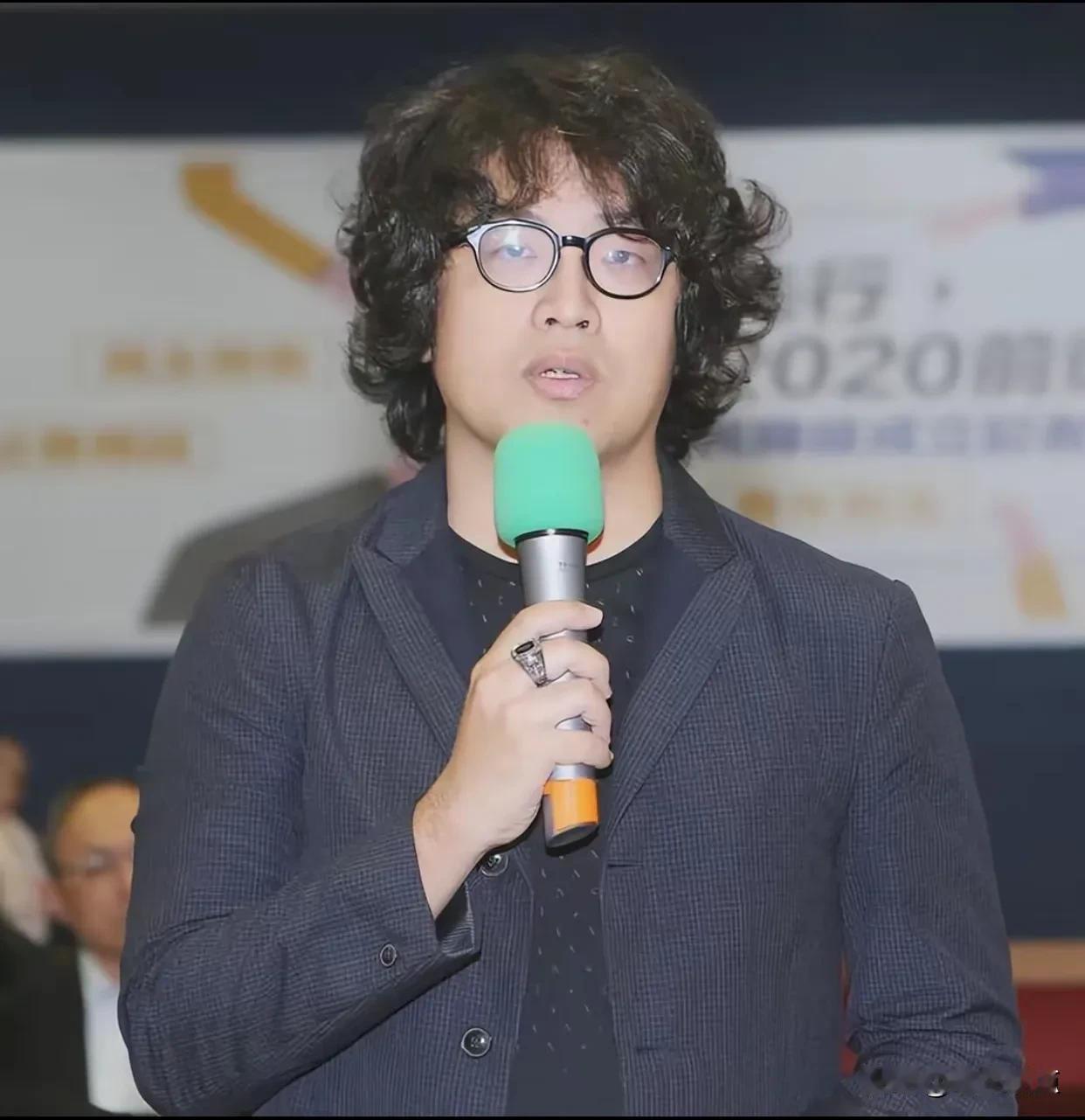 #秋日生活打卡季#台独分子沈伯洋怂了！
敢做不敢认。
你倒是说呀，你不是黑熊学院