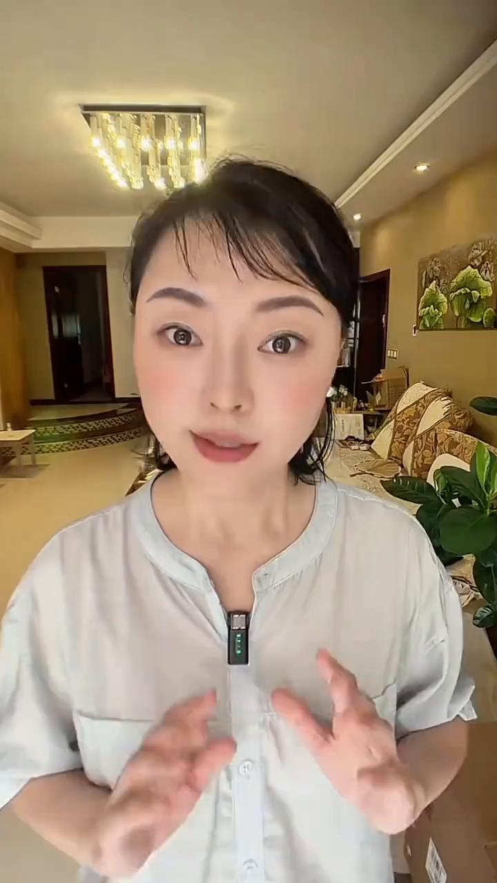 下雨天一定要远离马路白线，知道为什么吗？因为这条白线是会要人命的，被称为"死亡白