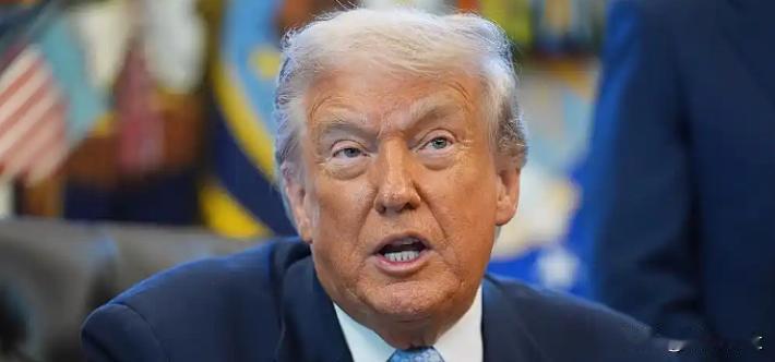 美国将增加航母数量

当地时间12月22日，特朗普与国防部长赫格塞思举行新闻发布