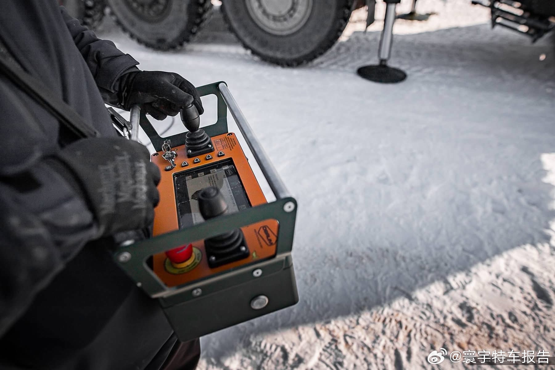 寰宇特车报告大号遥控玩具，架桥车 