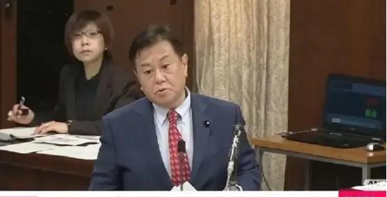 日本众议院外务委员会有议员突然宣布了，“日本可以卡中国的脖子！只有日本的技术能把
