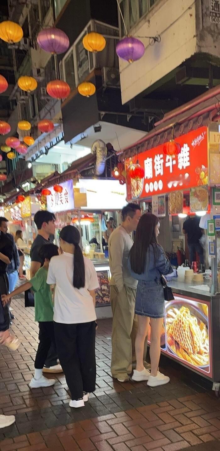 汪小菲带孩子香港游玩，马筱梅一个举动就被质疑了，看来后妈真难当啊！ ​​​